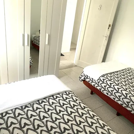 15 Privatunterkunft *